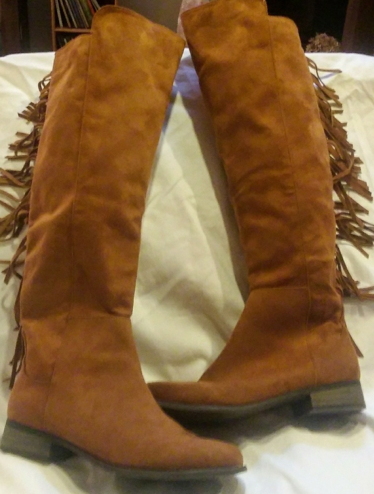 EUC American Eagle Faux Suede Fringe Boots